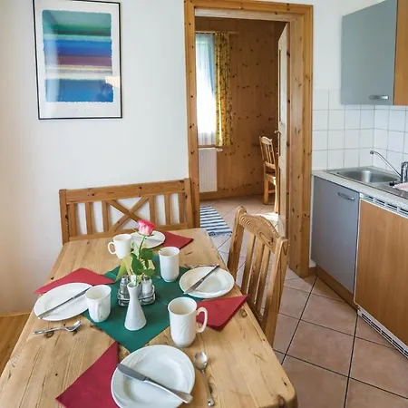 Two-bedroom In St.georgen A.kreischb. アパート